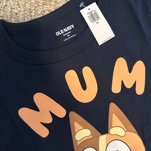 ✅3/$24 Women’s Bluey “Mum” Chilli T-Shirt - Picture 4 of 4